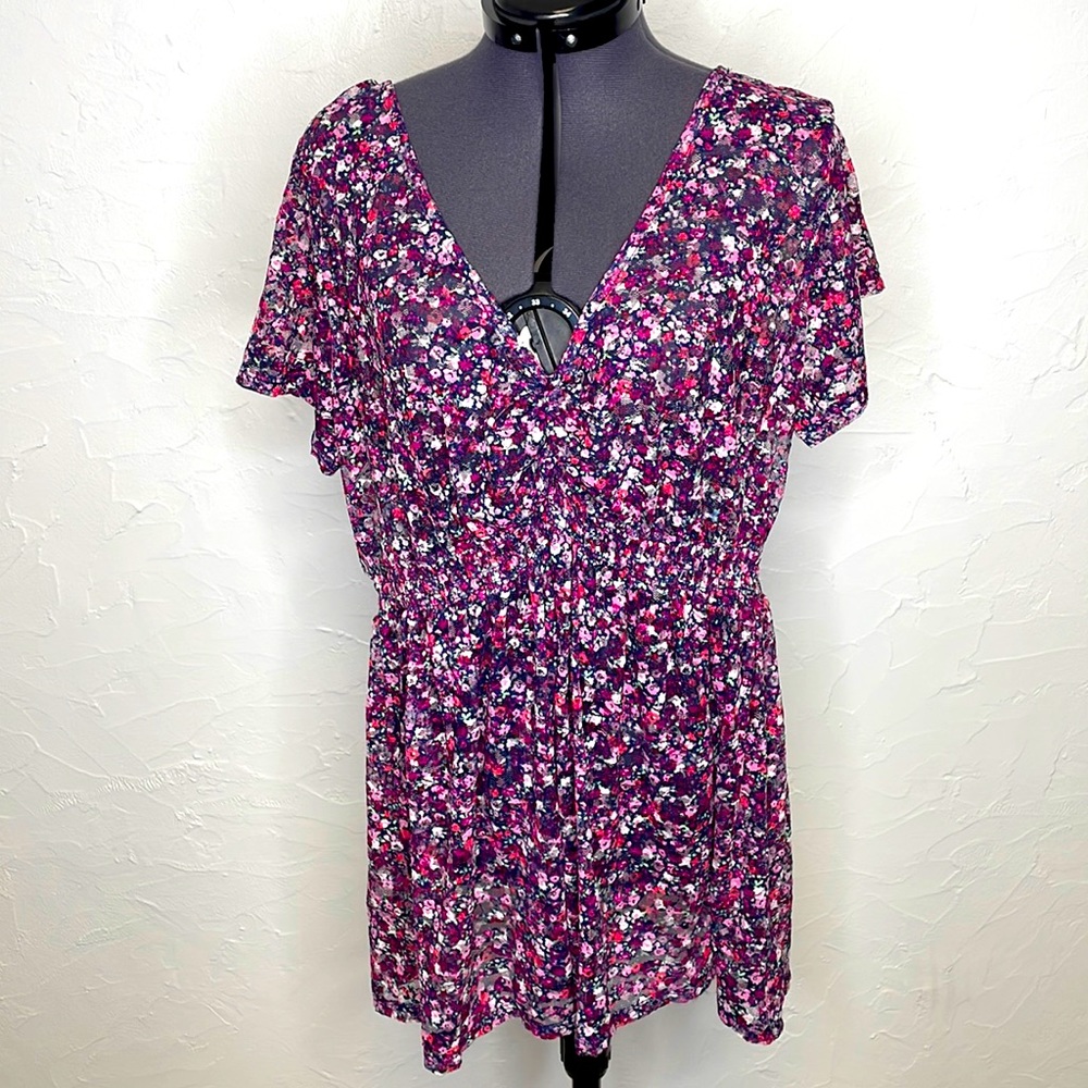 - Torrid Floral V-Neck Short Sleeve Blouse